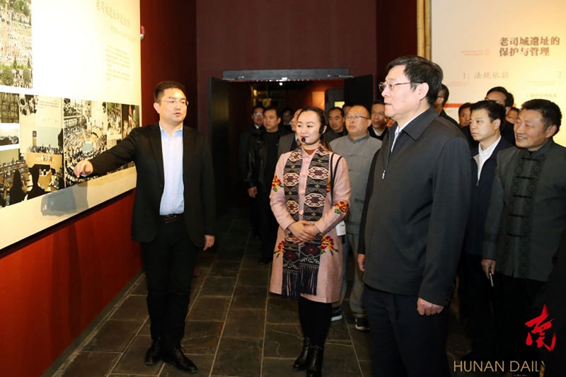 2016年11月30日湖南省委书记杜家毫一行参观博物馆