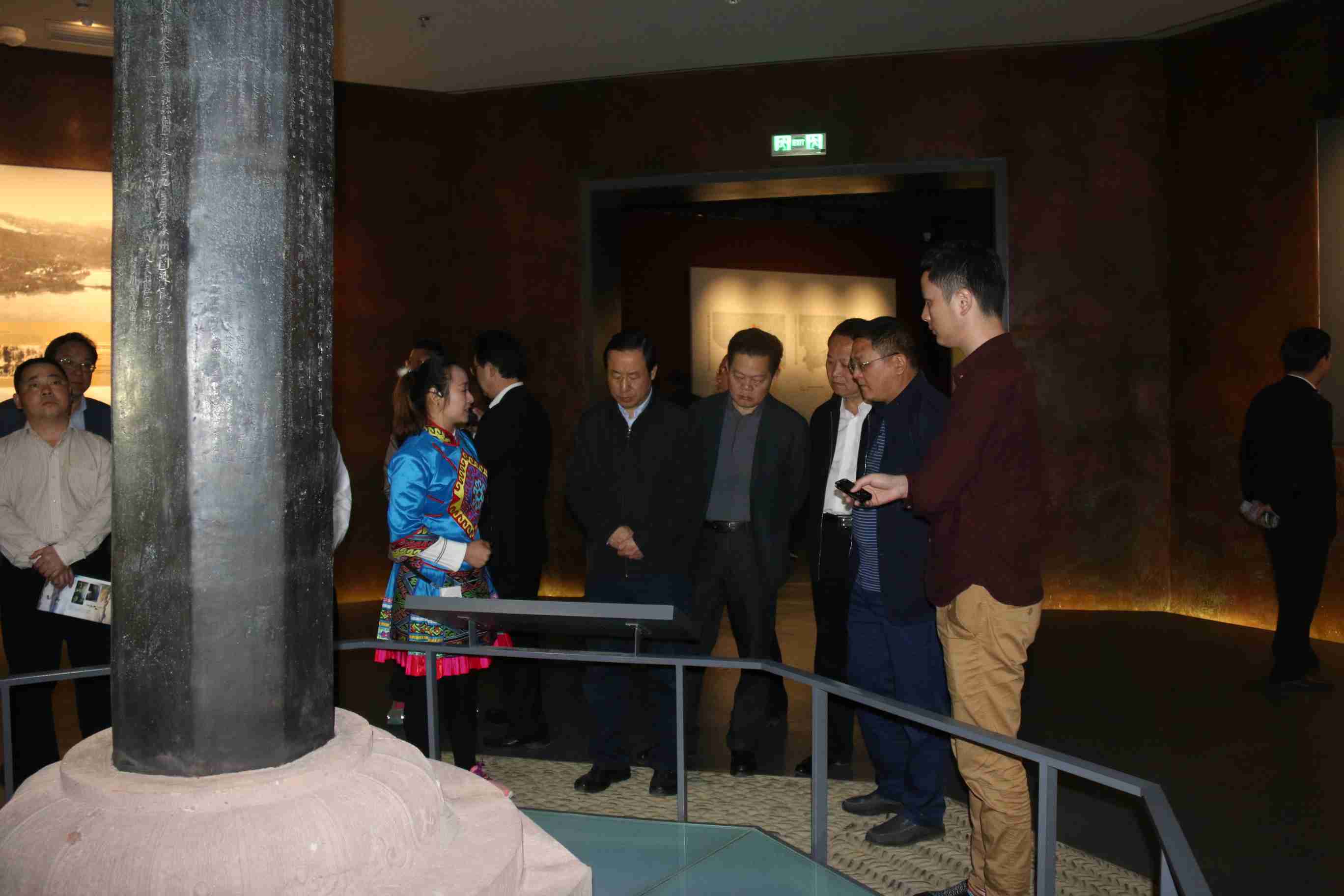 2017年4月14日湖南省长许达哲一行参观博物馆